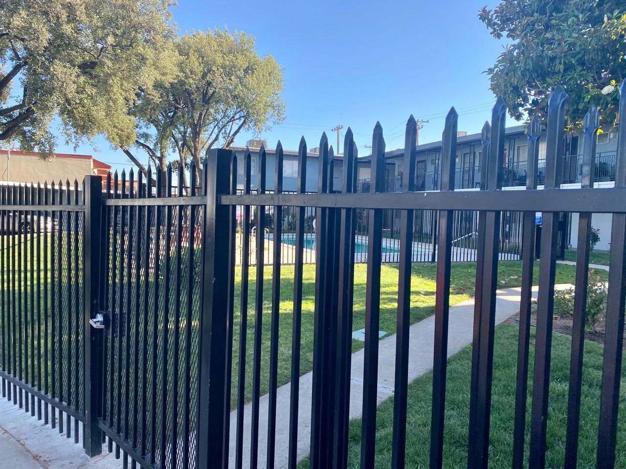 The Redwoods at Fresno - Photo 4 of 7