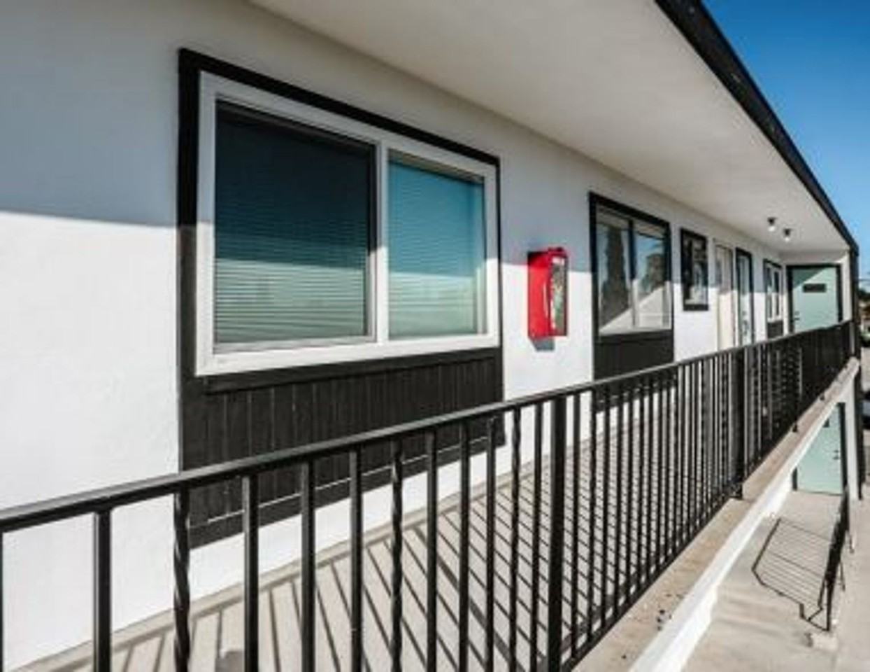 3826 Winona Ave, Contemporary upgrades and off - Photo 2 of 11