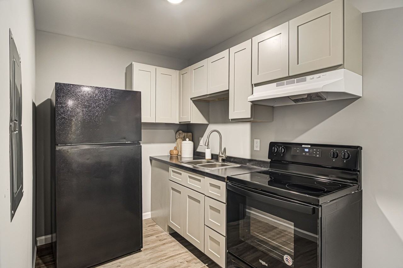 604-612 Anson St - Photo 6 of 17