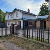 featured image of 1004 Baylor Street #B