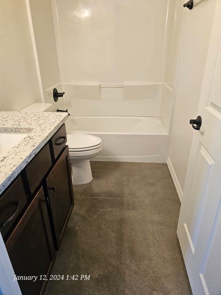 Country Club Apts - Photo 4 of 10