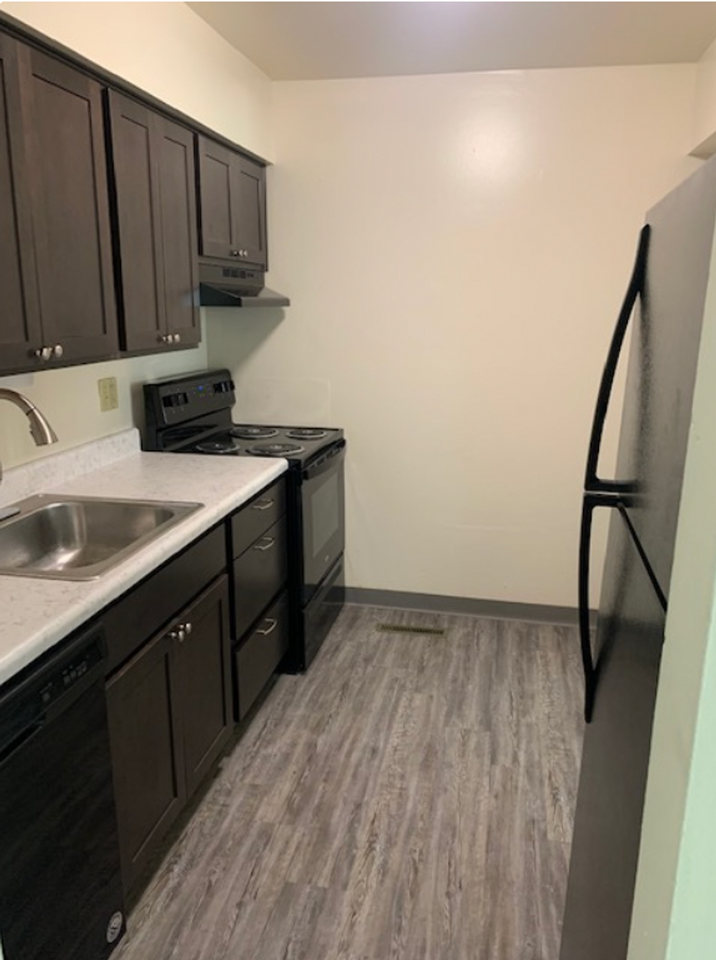 Hidden Valley Apartments - Photo 3 of 42