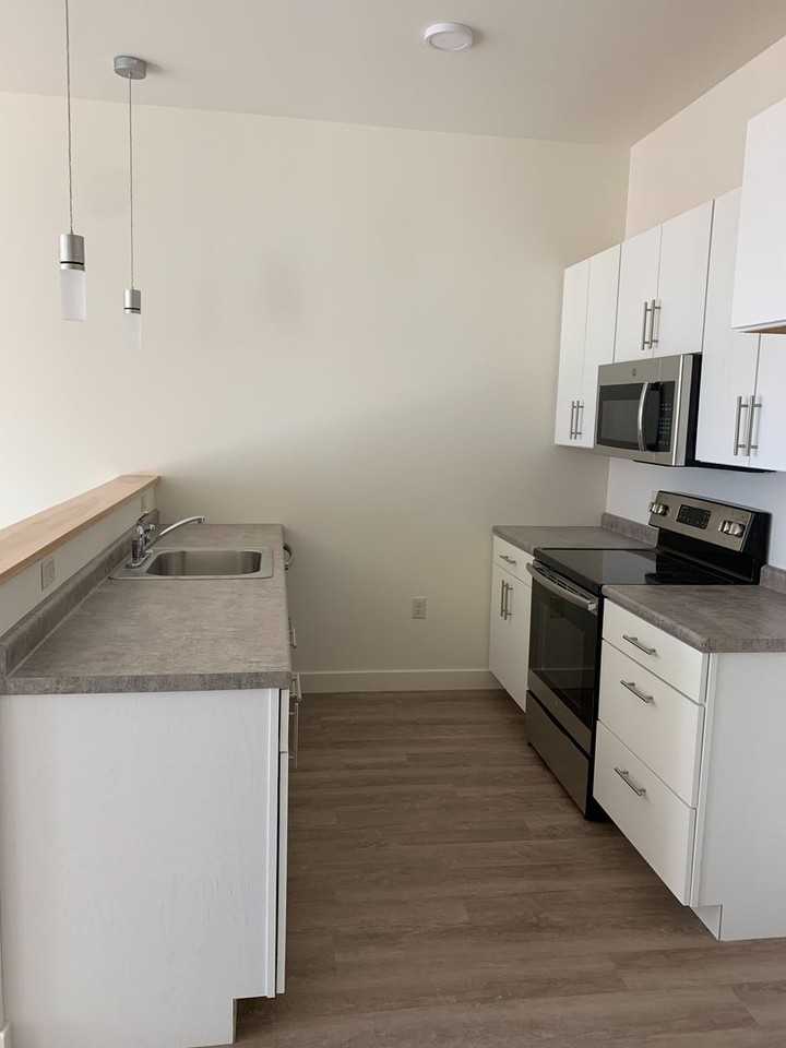 351 North Avenue - Photo 7 of 34