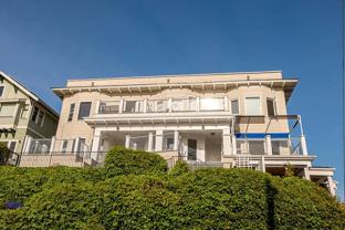 Convenience and Elegance: Your Perfect Queen Anne Home - Photo 1 of 1