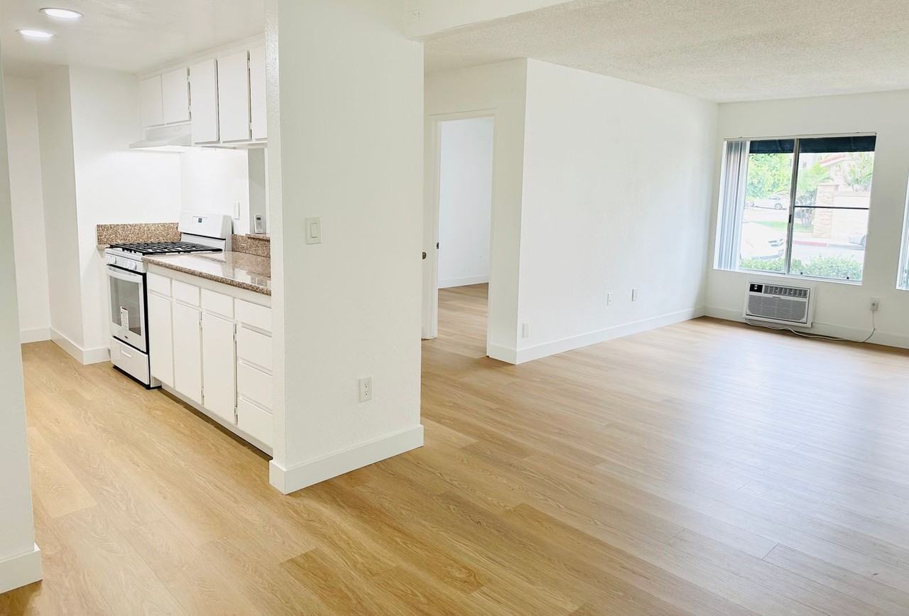 Bever Place - Photo 7 of 18