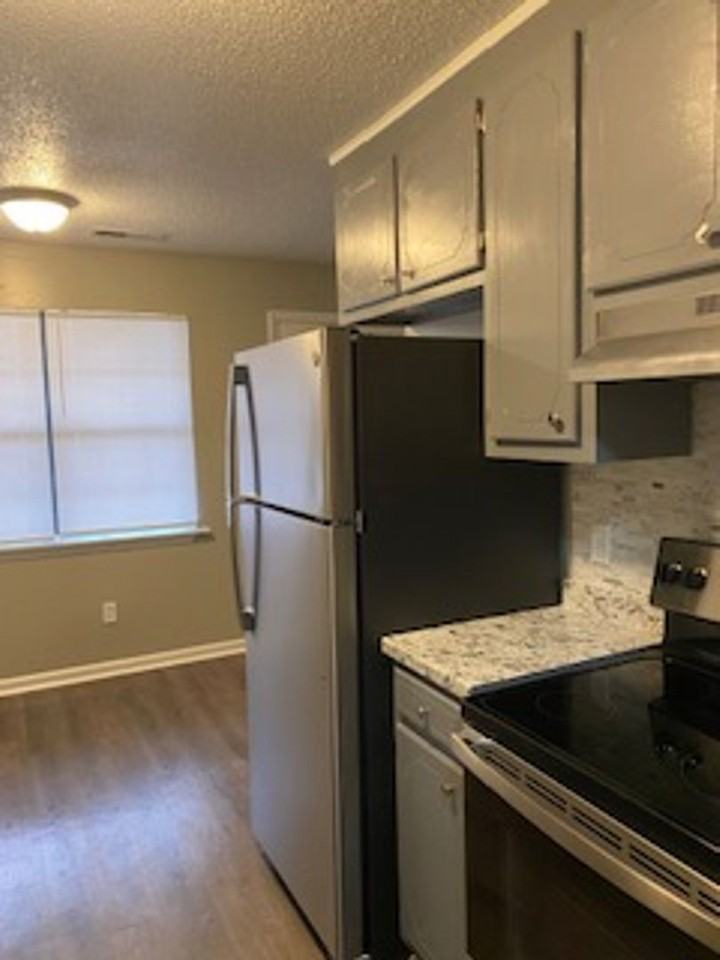 Woodland Park Apartments - Photo 5 of 9