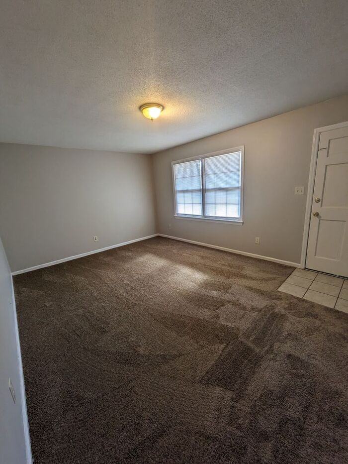 425 10th Avenue Pl Ne - Photo 2 of 6