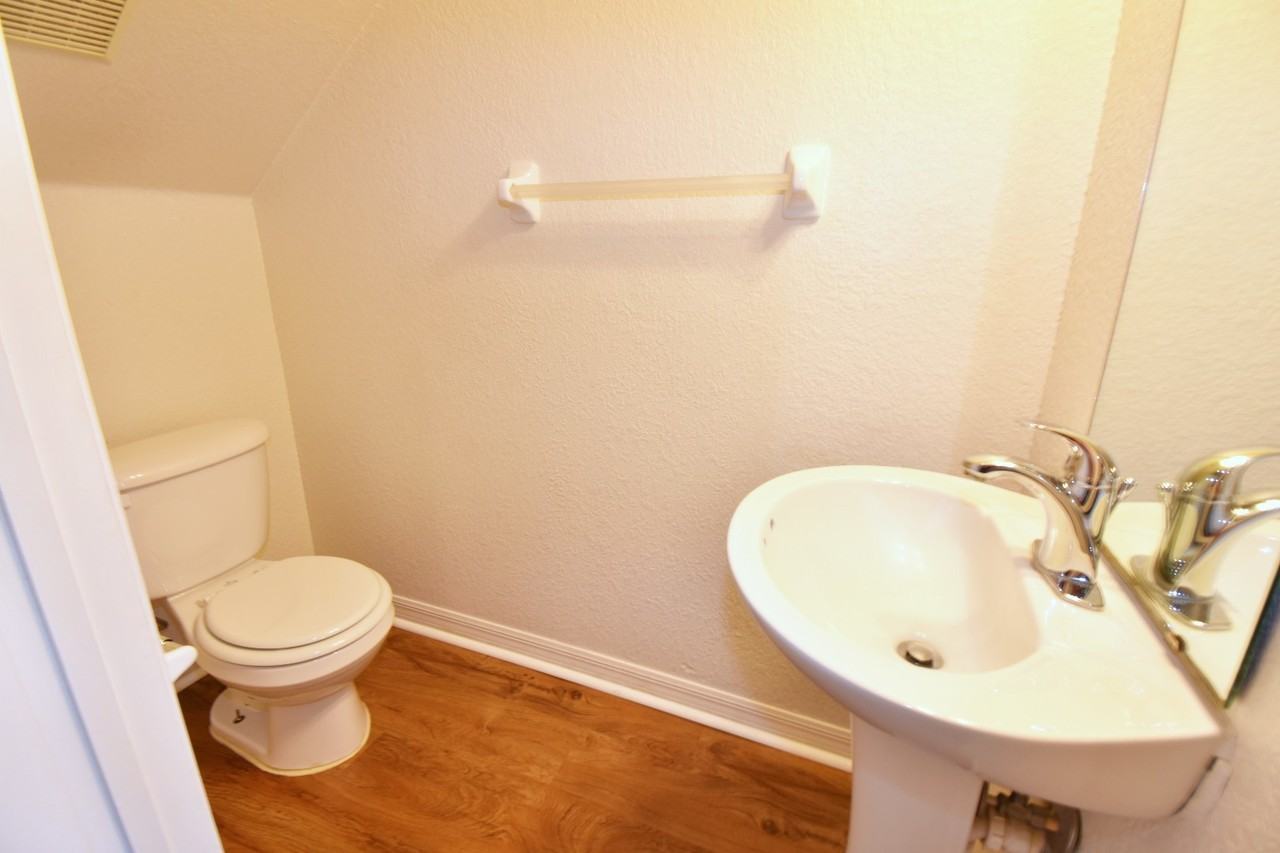 Plaza Royale Apartments - Photo 5 of 15