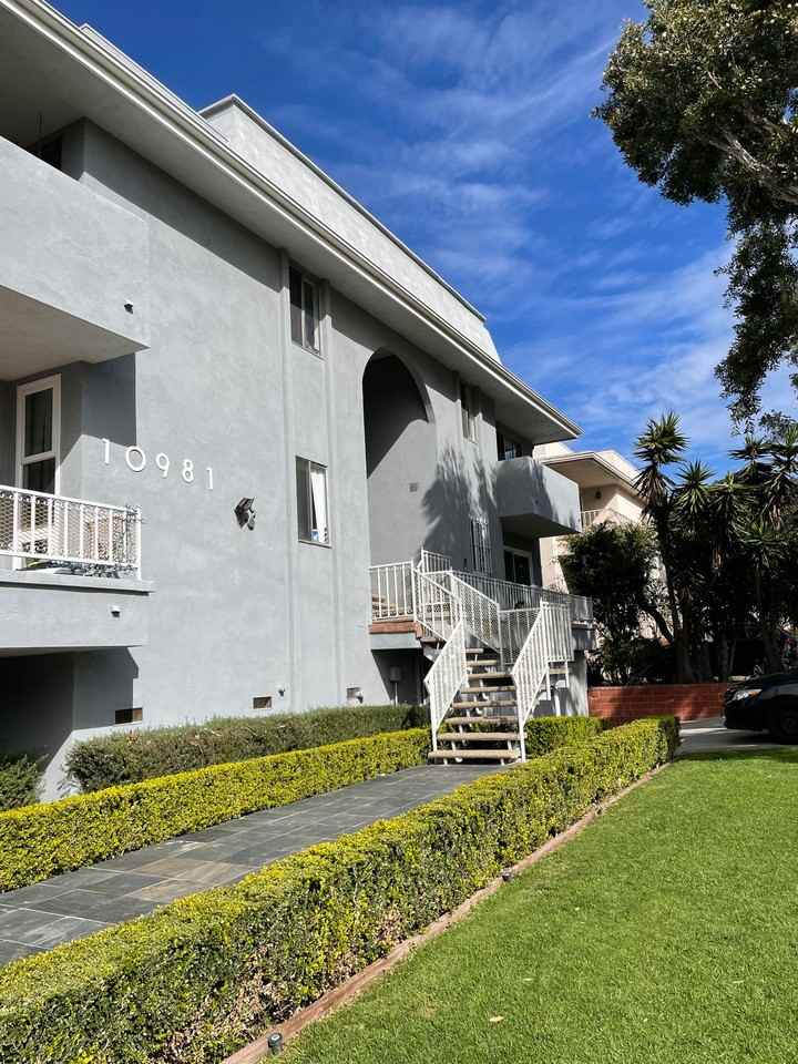 LUXURY LIVING AT AN AFFORDABLE PRICE - Photo 3 of 8