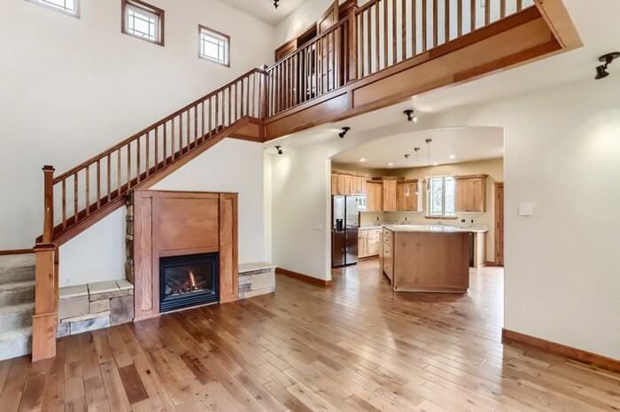 318 Brophy Ct - Photo 2 of 17