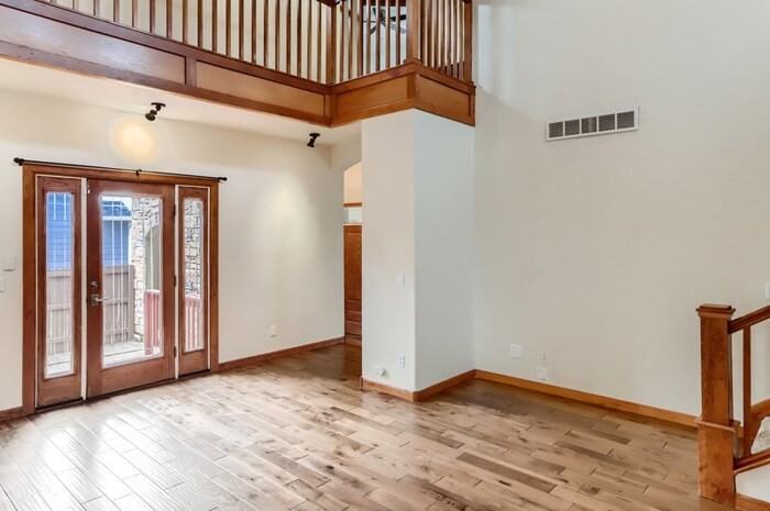 318 Brophy Ct - Photo 3 of 17