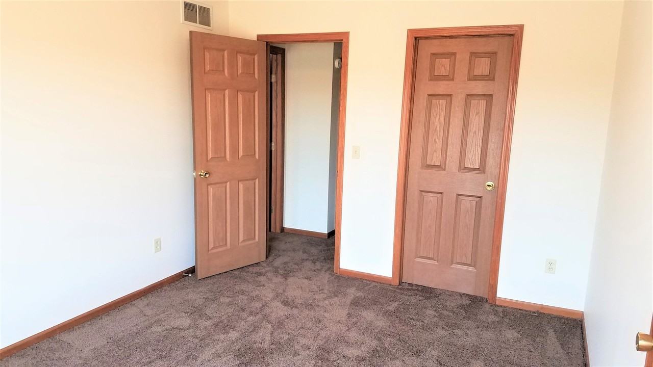 Long Drive Villas - Photo 7 of 13