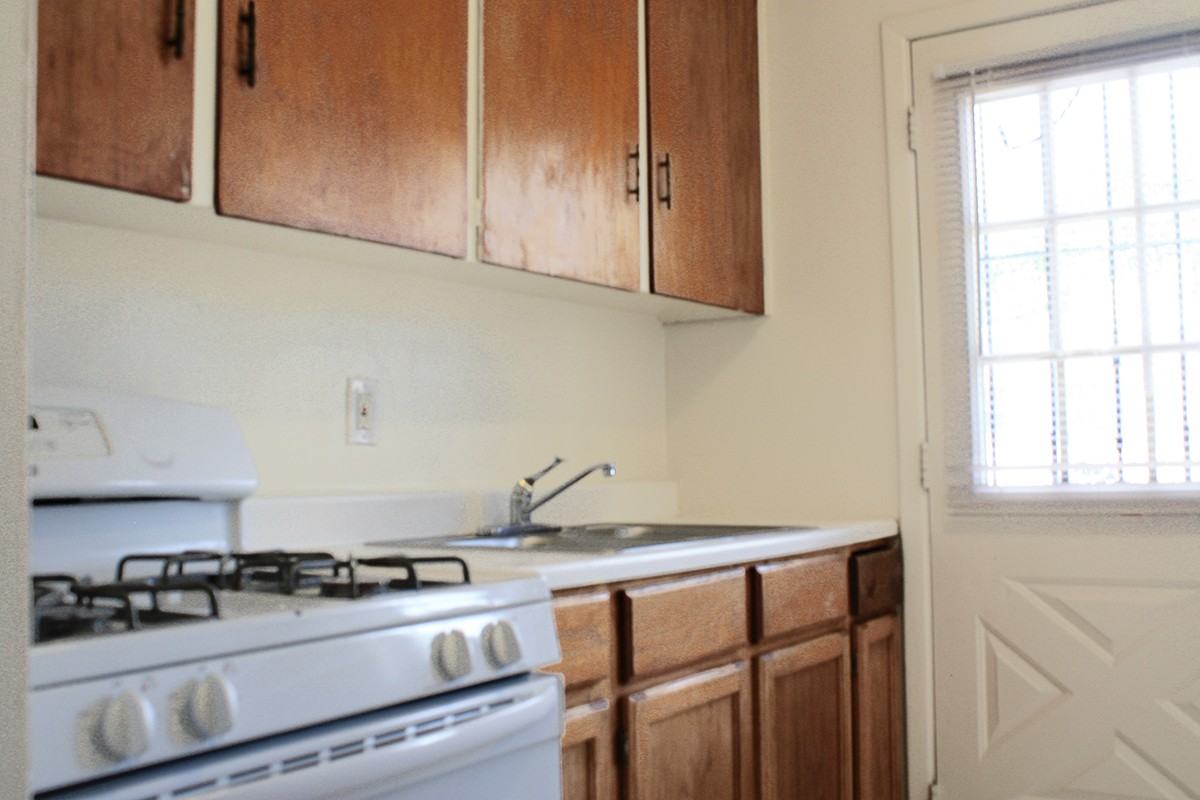 One-Bedroom Apartments in Prime ABQ Location - Photo 3 of 5