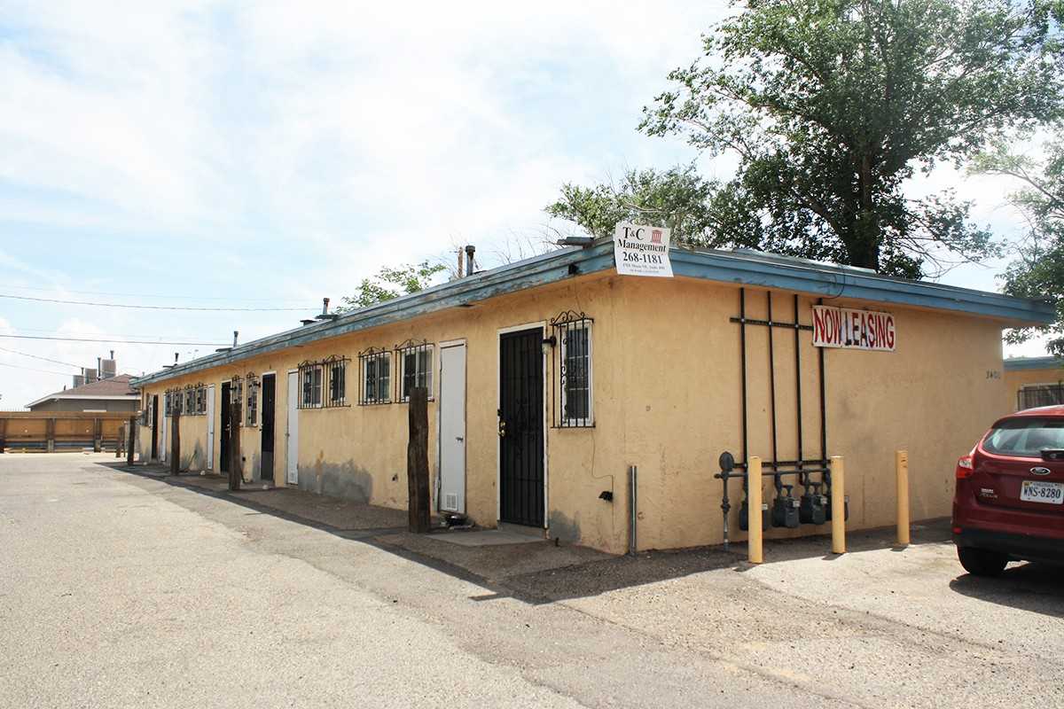 One-Bedroom Apartments in Prime ABQ Location - Photo 5 of 5