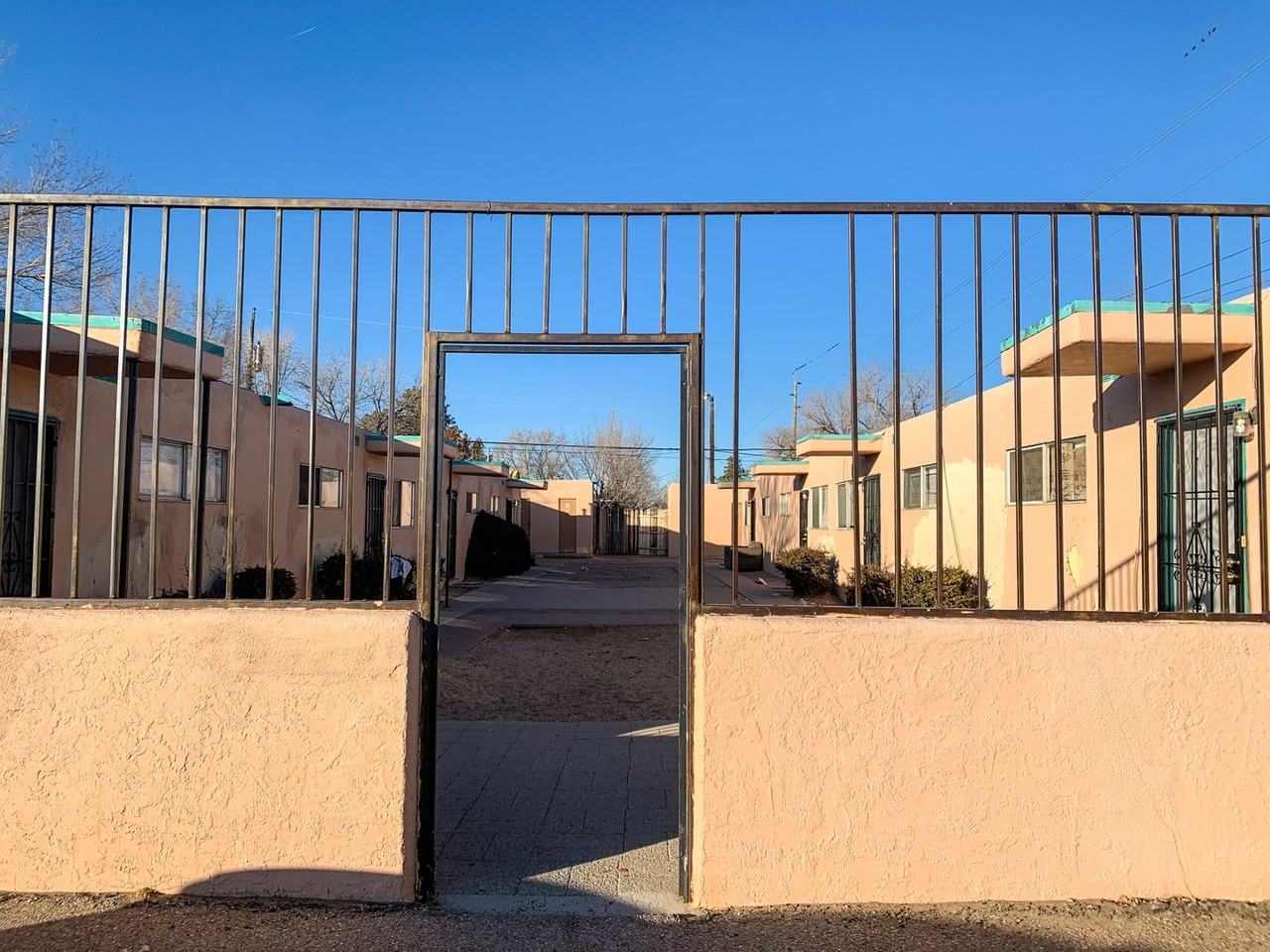 Large 2 Bed with Private Backyard - Photo 3 of 31