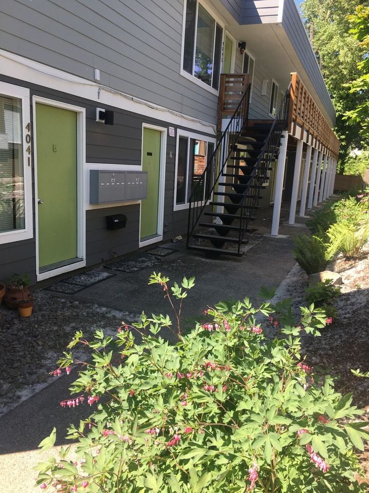 4041-4057 SE Gladstone - Photo 5 of 5