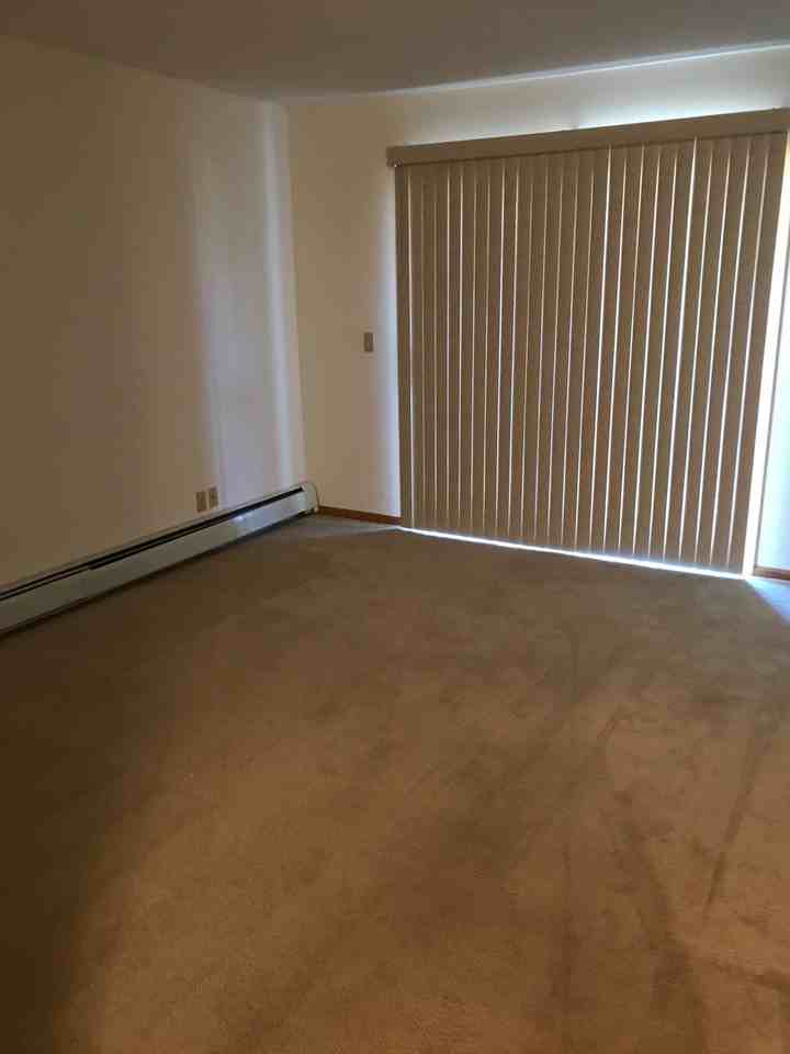 700 - 1549-1641 Dayton St. - Photo 3 of 17