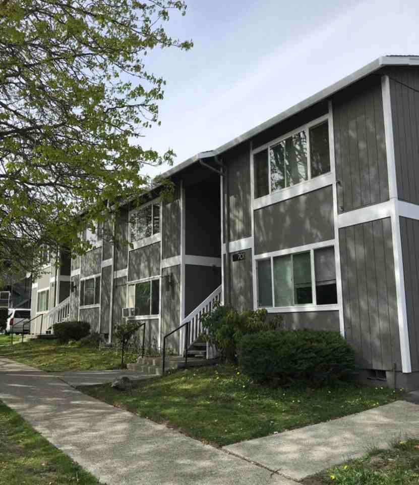 Wright Park Apartments - Photo 4 of 22