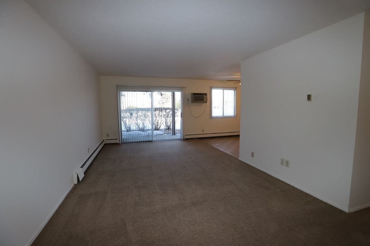 Cedar Court West - Photo 5 of 19