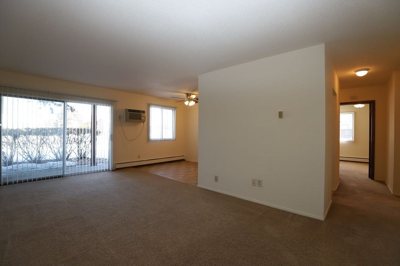 Cedar Court West - Photo 6 of 19