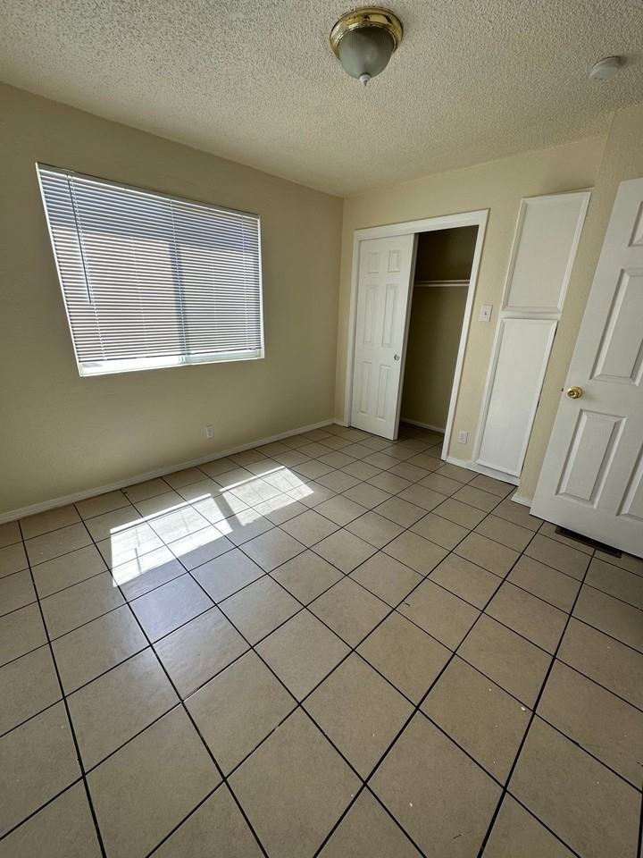 Spacious Townhomes near Fairgrounds - Photo 7 of 13