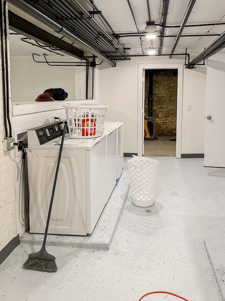 2876-2900 N. Clark - Photo 5 of 11