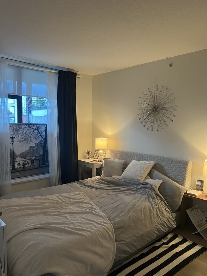 66 W Cordova St #905 - Photo 2 of 6