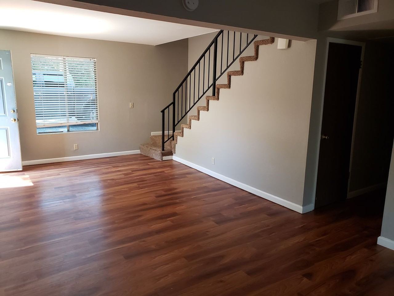 The Bricks - Photo 4 of 8