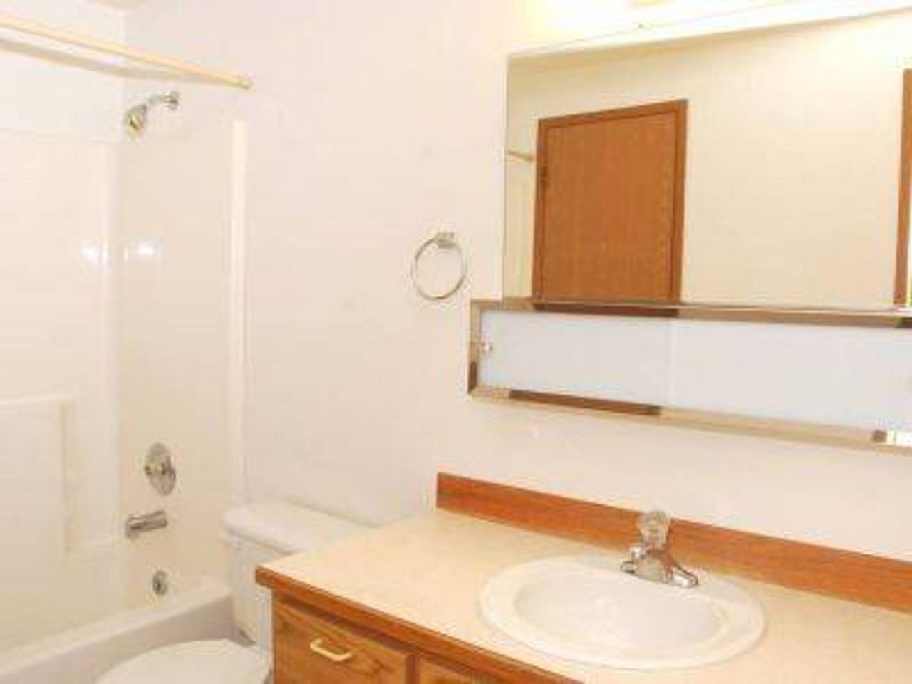 $1,125 / 2br - Photo 7 of 8