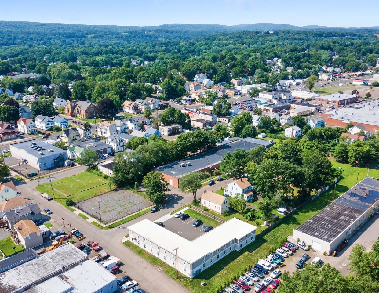 Manila Apartments - Photo 4 of 6