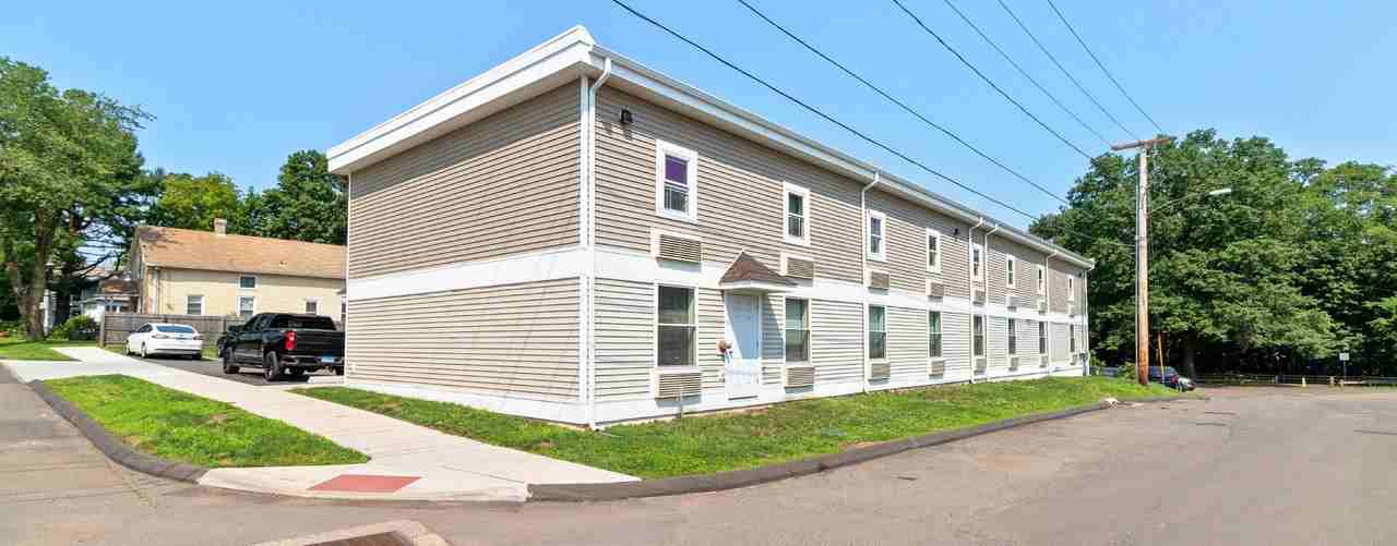 Manila Apartments - Photo 6 of 6