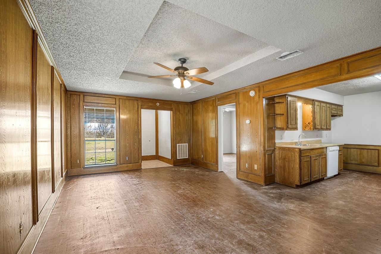 223 E Pritchard - Photo 2 of 30