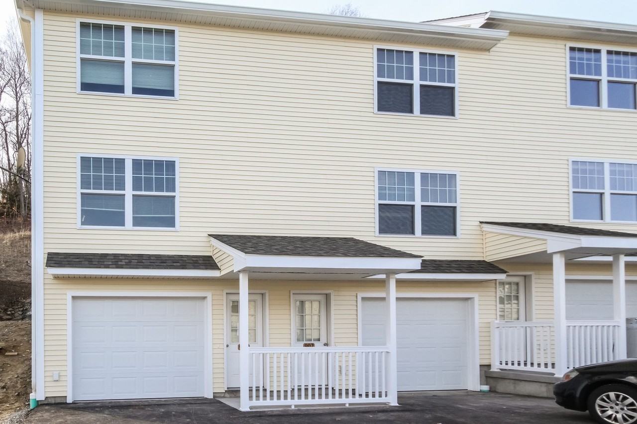 The Hills at River View Luxury Townhouses - Photo 3 of 27