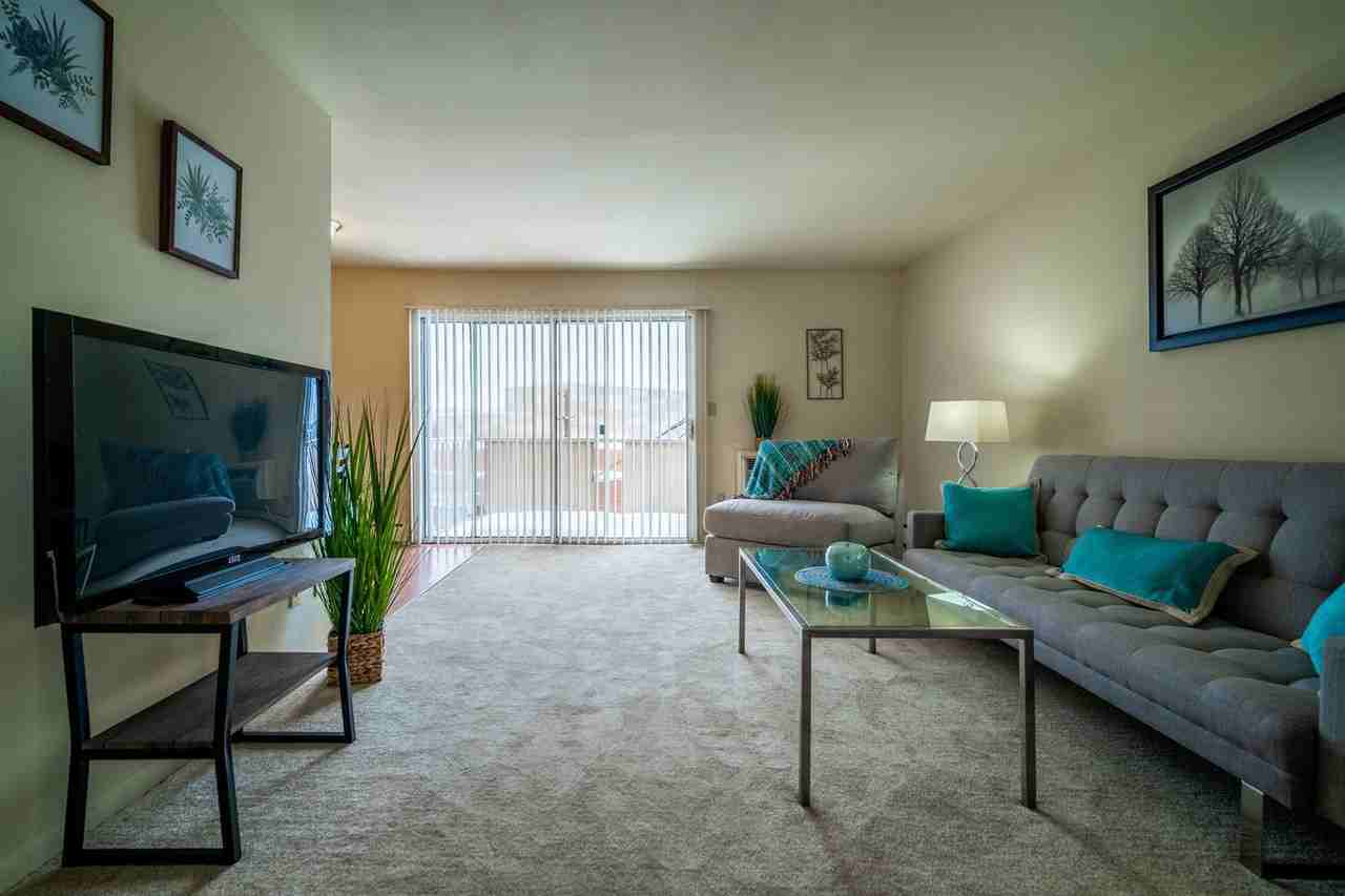 Executive House Apartments - Photo 3 of 29