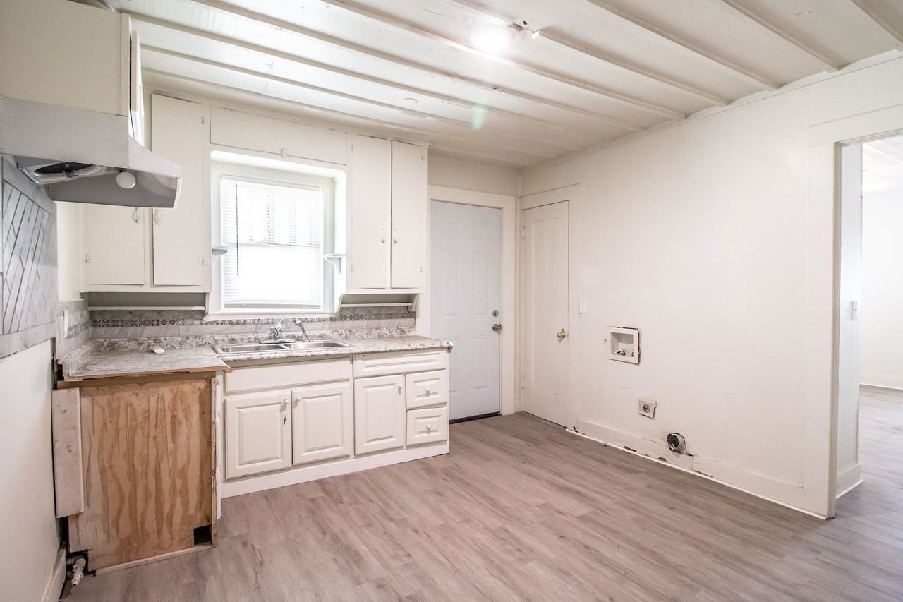 JW 1911 22nd Street - Photo 3 of 18