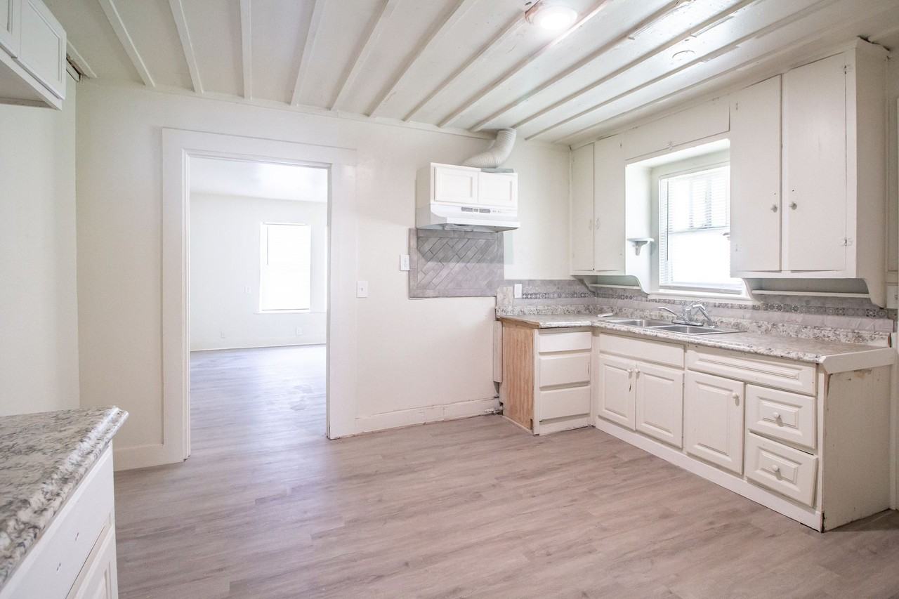 JW 1911 22nd Street - Photo 4 of 18