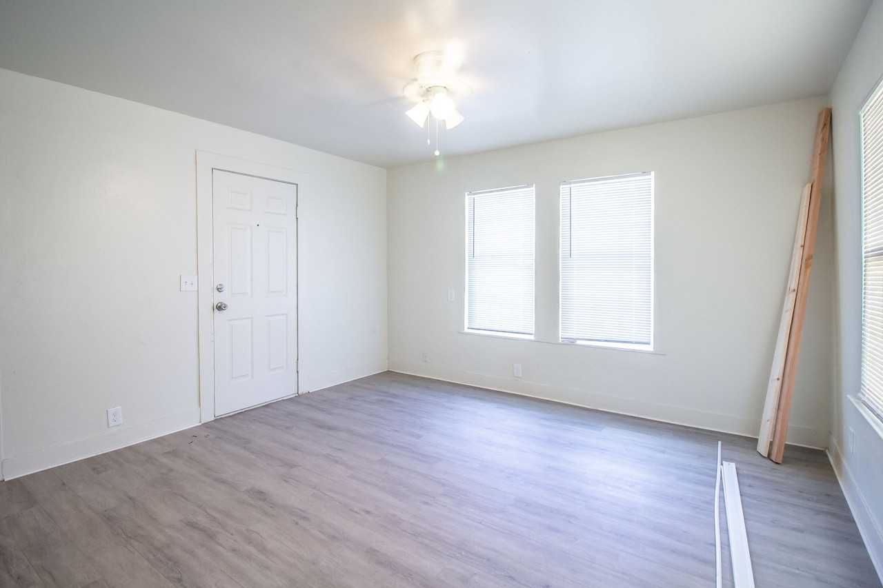 JW 1911 22nd Street - Photo 6 of 18