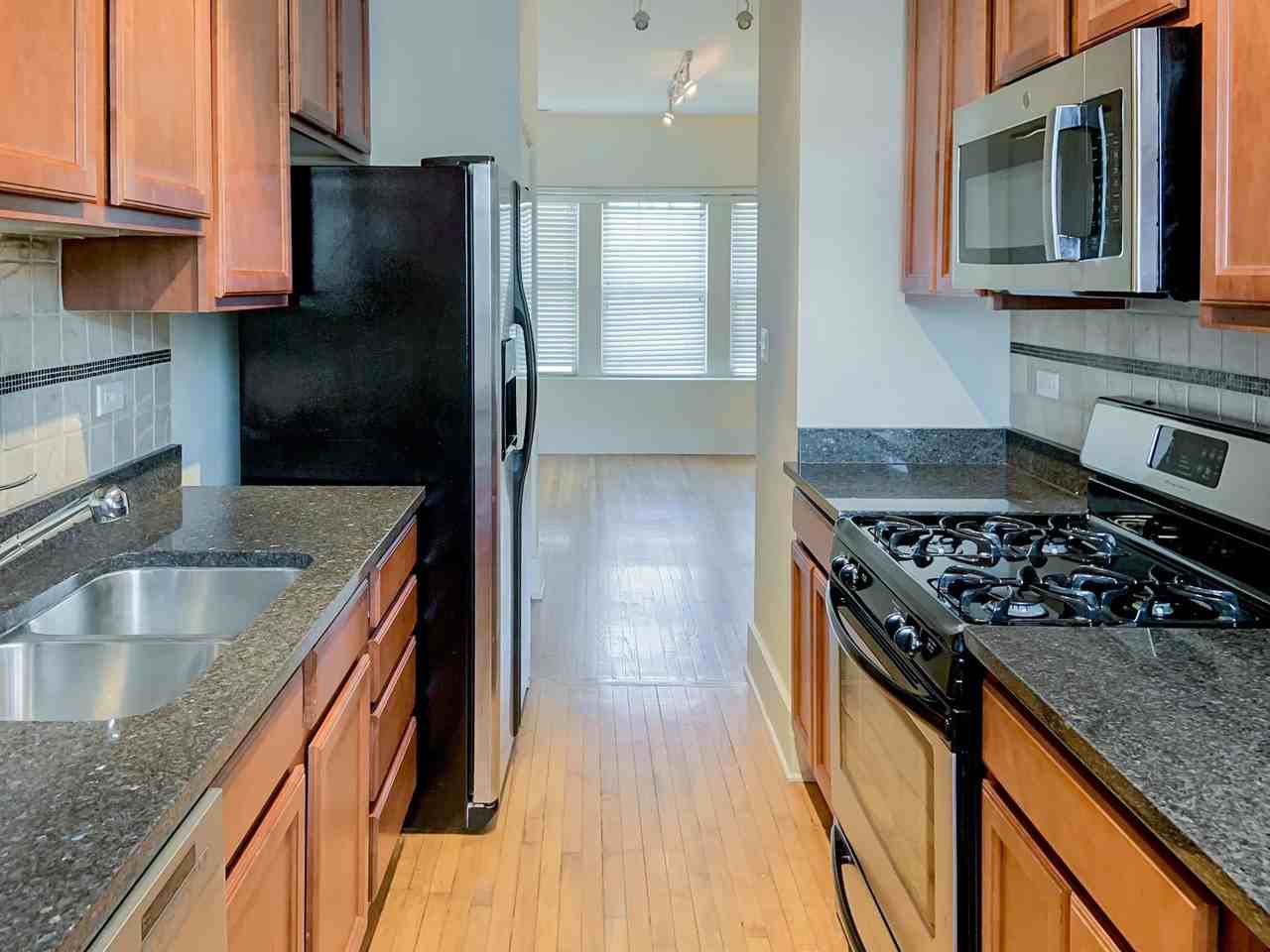 1849-51 W. Cornelia / 3449-55 N. Wolcott - Photo 5 of 7