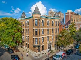 featured image of 354 W Dickens Ave