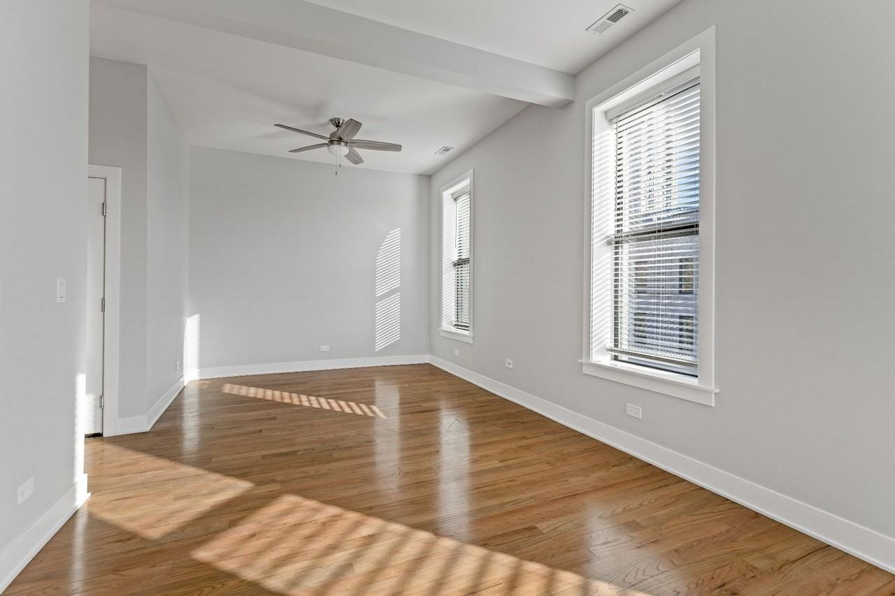 354-58 W. Dickens / 2103-11 N. Sedgwick - Photo 6 of 8