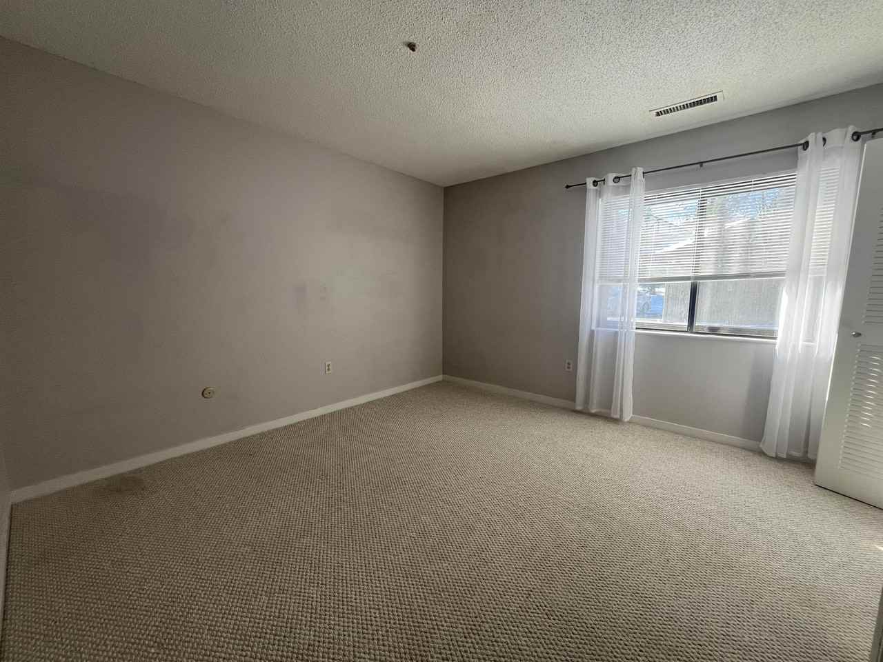 59 59 Highwood Dr. - 1 #1 - Photo 4 of 8