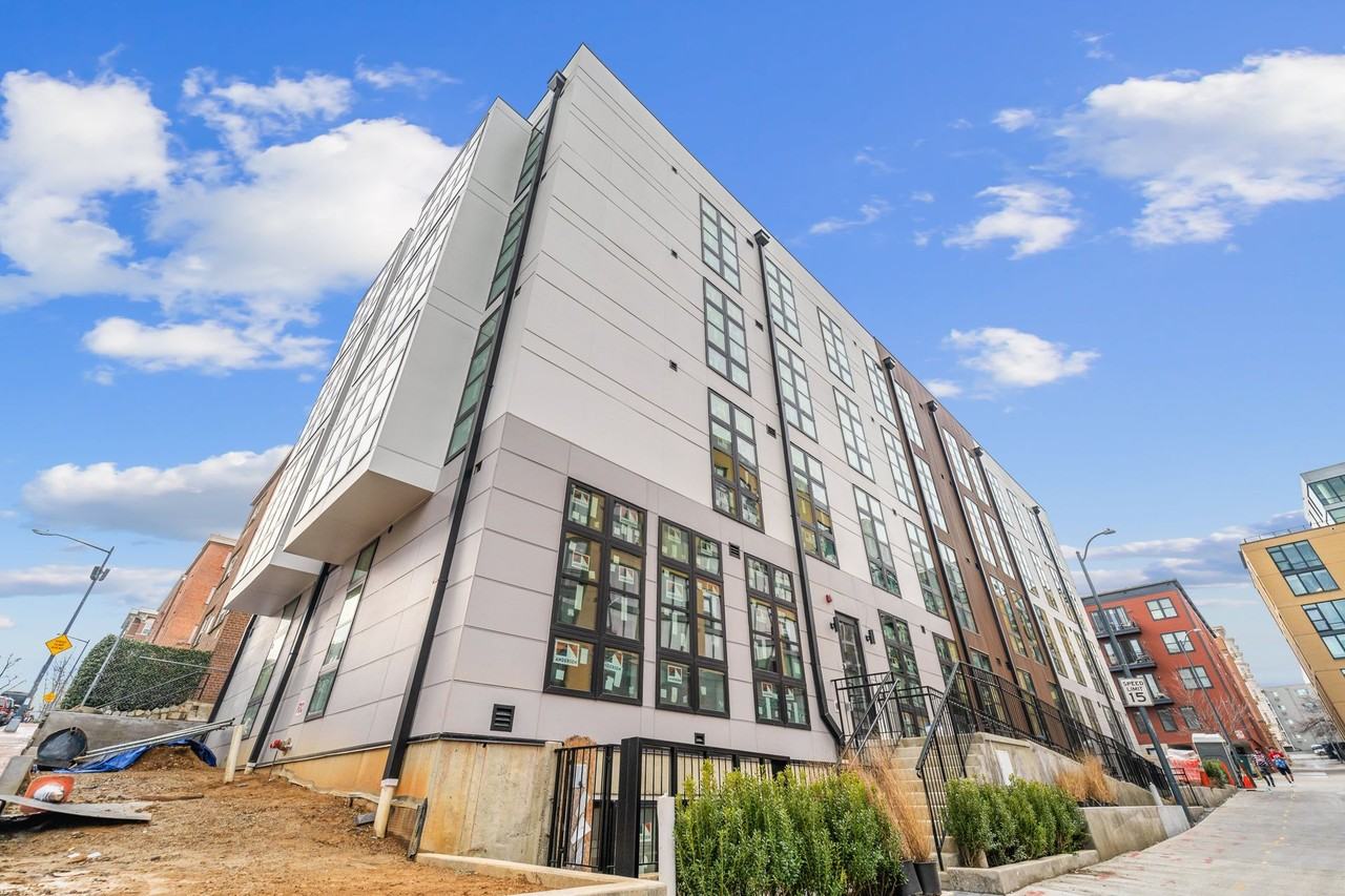 1417 Belmont St NW - Photo 2 of 4