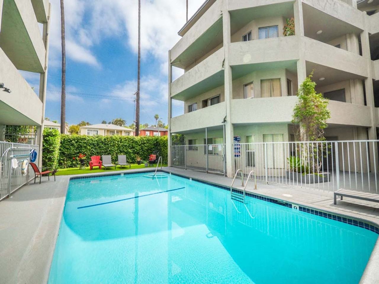 1815 N. Harvard Blvd - Photo 2 of 50