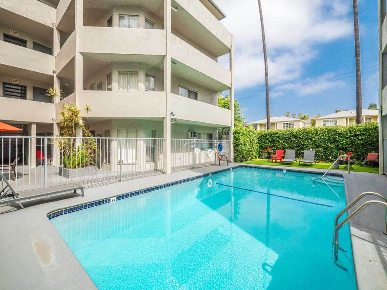 1815 N. Harvard Blvd - Photo 3 of 50