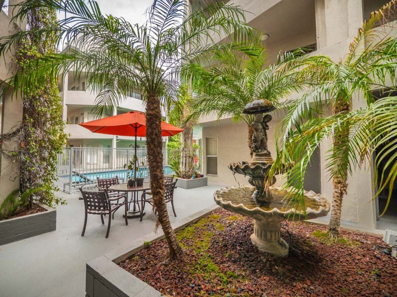 1815 N. Harvard Blvd - Photo 5 of 50