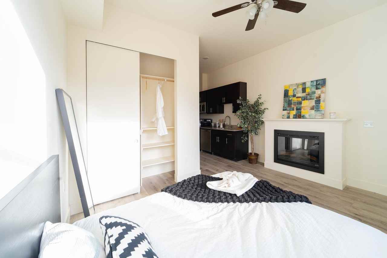 Cap Hill - Photo 2 of 50