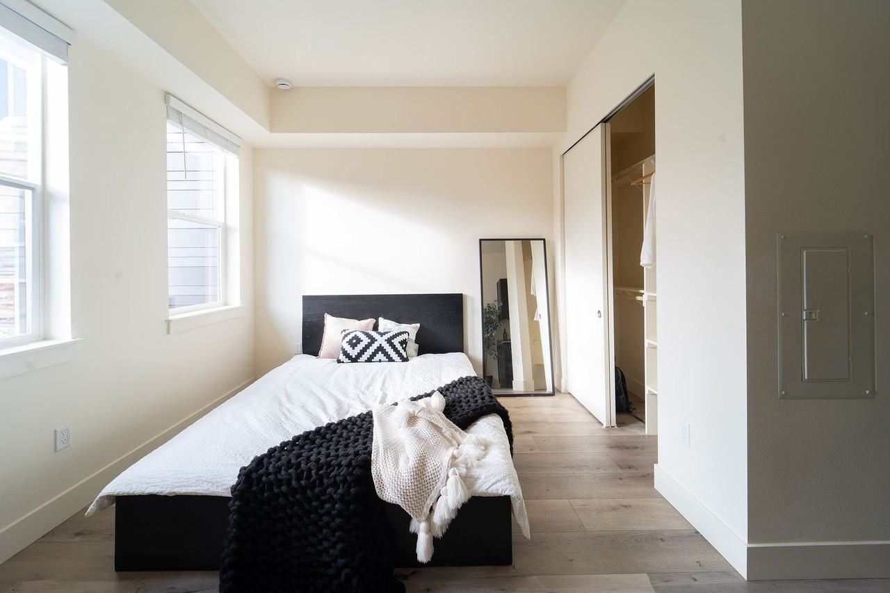 Cap Hill - Photo 3 of 50