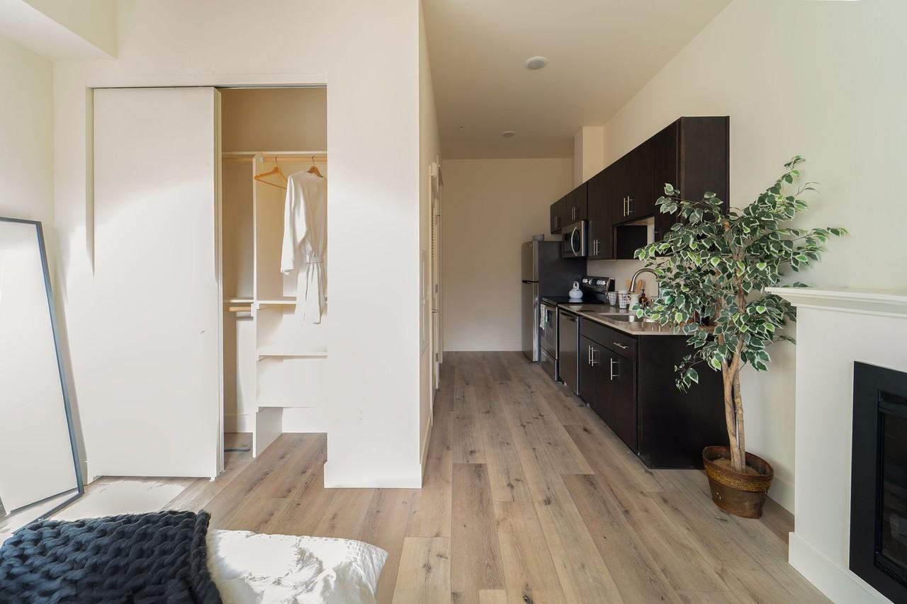 Cap Hill - Photo 4 of 50