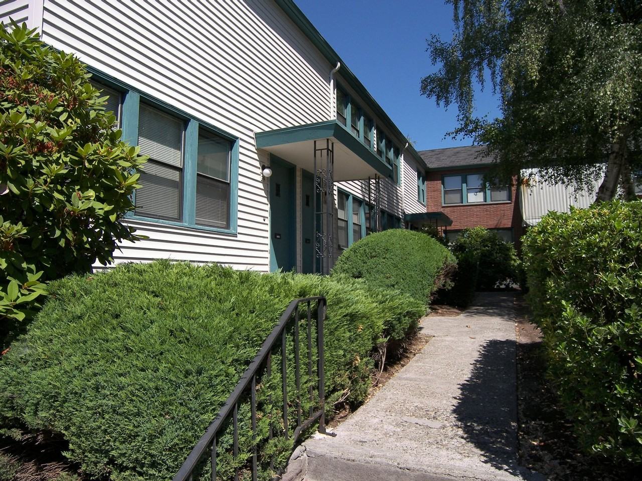 Cambridge Court - Photo 2 of 2