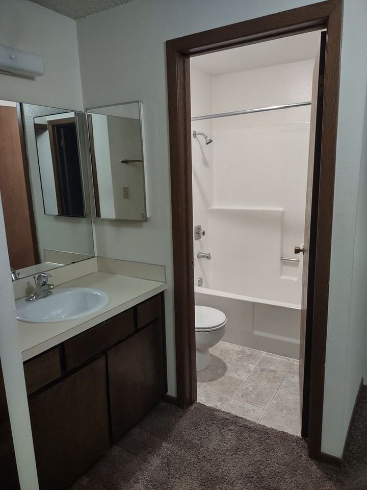 Mountain Villa Apartments - Photo 5 of 8
